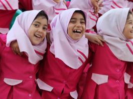 The 80% of Iranian people living under the poverty line