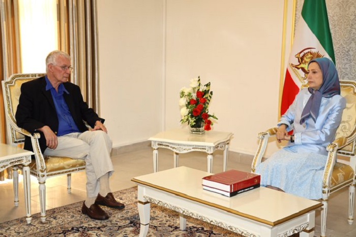 Sir Richard J. Roberts, the Nobel Prize winner in Physiology or Medicine in 1993, visited Ashraf-3 on June 26 and met with the President-elect Mrs. Maryam Rajavi of the National Council of Resistance of Iran (NCRI)