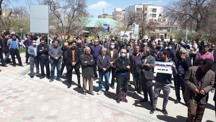 Iranian teachers take to the streets once again to protest their poor living conditions as a result of the regime’s destructive economic policies.