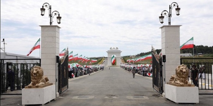 This morning, around 1,000 Albanian policemen attacked Ashraf 3 at the behest of the religious fascist regime ruling Iran.