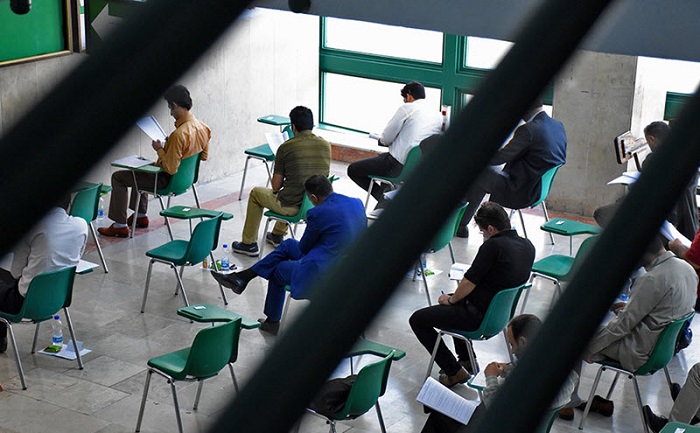 On March 2, 1975, the former monarch, sensing regional dominance, dissolved all political parties, paving the way for the creation of the sole party "Rastakhiz".