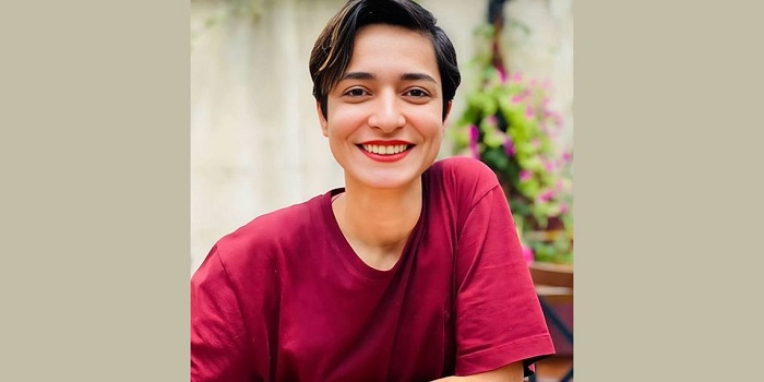 Despite the passage of two weeks since her arrest, Samaneh Asghari remains in detention with uncertain status in the Intelligence Ministry Ward 209 of Evin Prison.