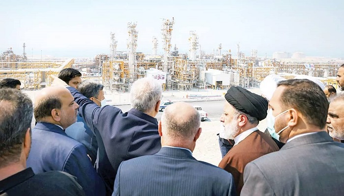 In a recent display of pomp and ceremony, Iranian President Ebrahim Raisi highlighted the opening of the “South Pars” gas field in southwest Iran, the world's largest gas reserve.