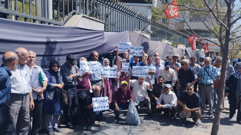 In recent days, Iran has seen a wave of protests, as citizens from various sectors of society took to the streets to express their frustration with worsening economic conditions and government policies.