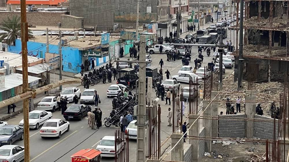 iran-zahedan-uprising-03032023-1 A recent survey by the state-affiliated newspaper Ham Mihan reveals that 92% of Iranians are dissatisfied with the current state of the country, marking an unprecedented admission from a government-aligned source.