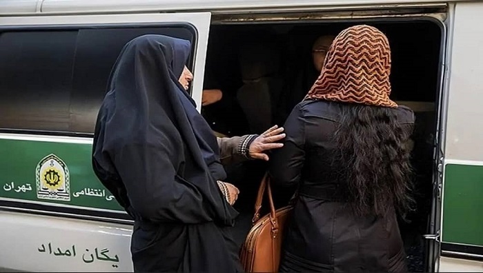 In a significant reversal, the Iranian government has postponed the implementation of its controversial mandatory hijab law following intervention from the Supreme National Security Council (SNSC).